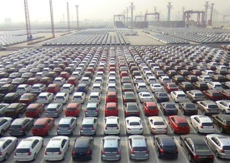 کاهش فروش خودروهای وارداتی در چین