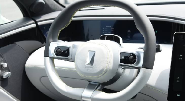 Avatr 11 Electric SUV 2022/شاسی بلند الکتریکی آواتر 11 فرمان